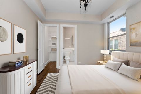 Tiny photo for 344 S MAPLE Avenue #3B, Oak Park, IL 60302 (MLS # 12443025)