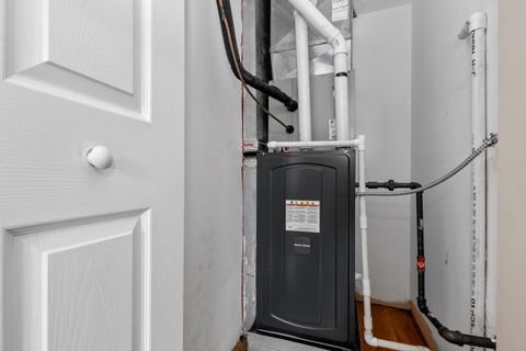 Tiny photo for 344 S MAPLE Avenue #3B, Oak Park, IL 60302 (MLS # 12443025)