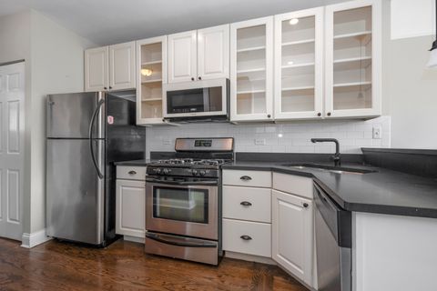 Tiny photo for 344 S MAPLE Avenue #3B, Oak Park, IL 60302 (MLS # 12443025)