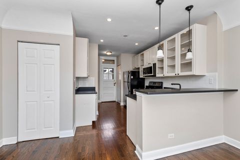 Tiny photo for 344 S MAPLE Avenue #3B, Oak Park, IL 60302 (MLS # 12443025)