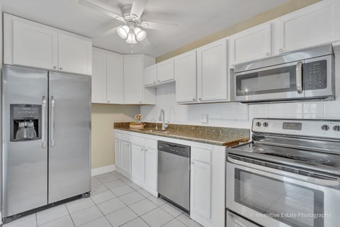 Tiny photo for 5406 S Harper Avenue #303, Chicago, IL 60615 (MLS # 12716032)