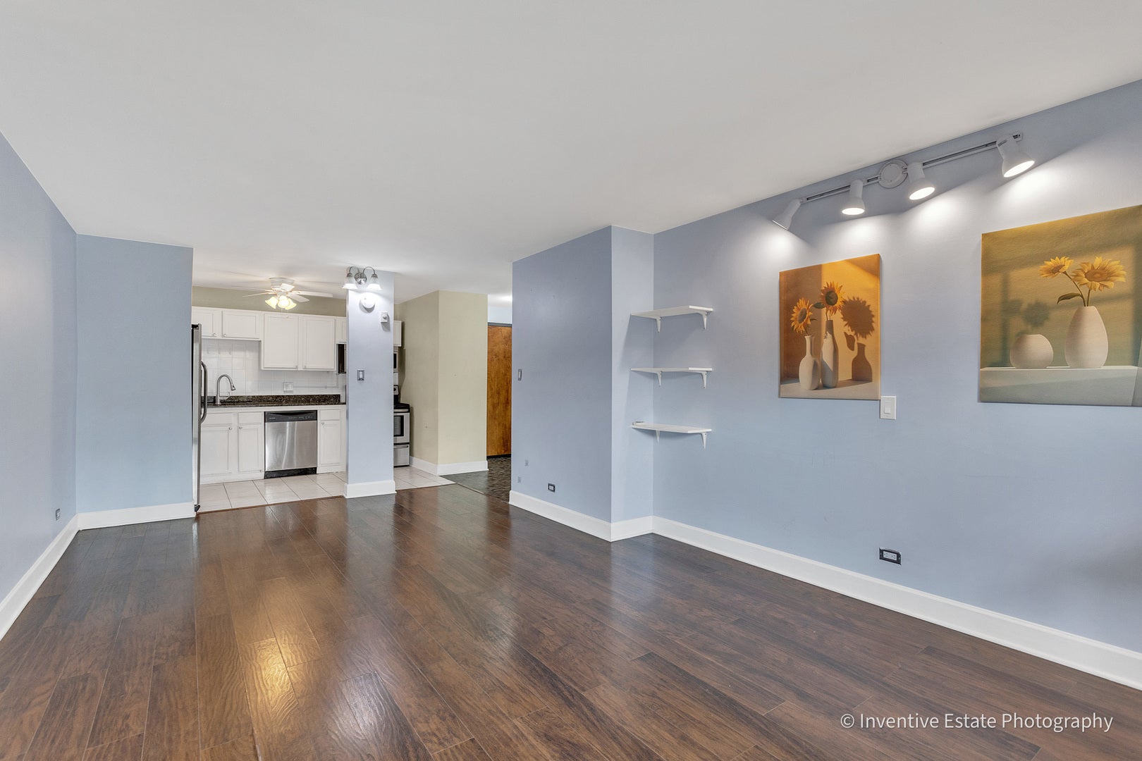 5406 S Harper Avenue 303