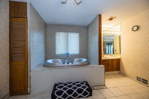 Tiny photo for 6802 Tennessee Avenue, Darien, IL 60561 (MLS # 12796304)