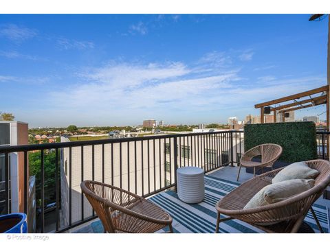Tiny photo for 2042 N Clark Street #6S, Chicago, IL 60614 (MLS # 12488856)