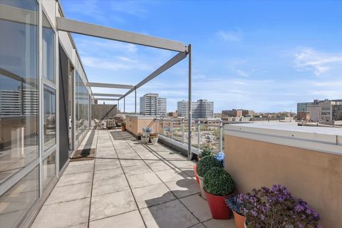 Tiny photo for Evanston, IL 60201 (MLS # 12625472)