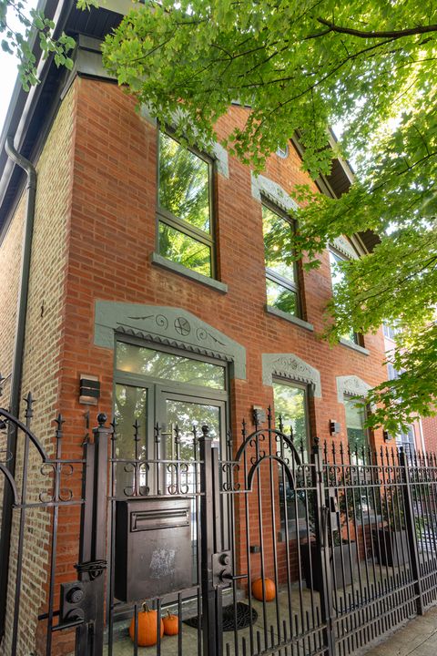 1457 W Walton Street Chicago IL 60642