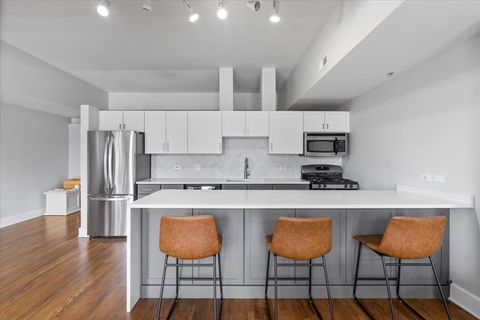 Tiny photo for 165 N Canal Street #706, Chicago, IL 60606 (MLS # 12560289)