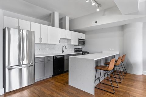 Tiny photo for 165 N Canal Street #706, Chicago, IL 60606 (MLS # 12560289)