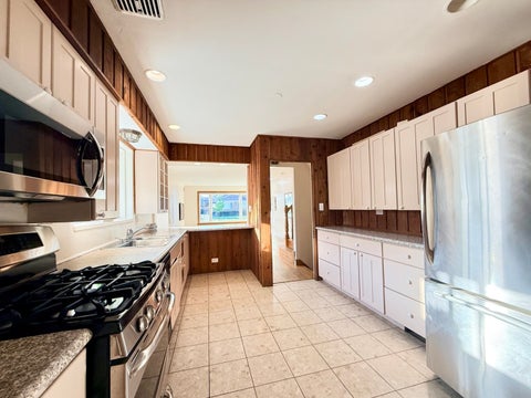 Tiny photo for 3814 W Sherwin Avenue, Lincolnwood, IL 60712 (MLS # 12776257)