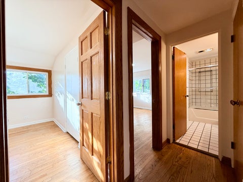 Tiny photo for 3814 W Sherwin Avenue, Lincolnwood, IL 60712 (MLS # 12776257)