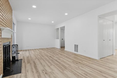 Tiny photo for 3S184 Birchwood Drive, Warrenville, IL 60555 (MLS # 12556136)