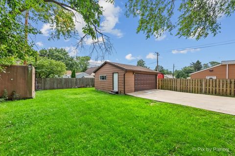 Tiny photo for 29 S Weston Avenue, Elgin, IL 60123 (MLS # 12428286)