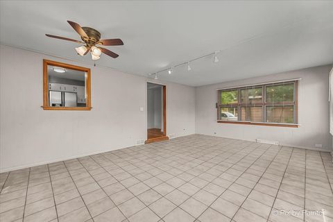 Tiny photo for 29 S Weston Avenue, Elgin, IL 60123 (MLS # 12428286)
