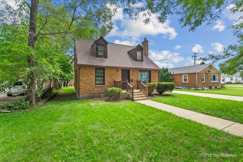 Tiny photo for 29 S Weston Avenue, Elgin, IL 60123 (MLS # 12428286)