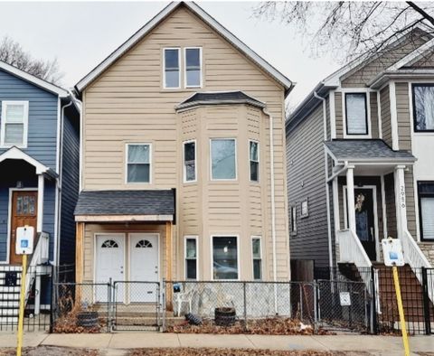 2958 W Nelson Street Chicago IL 60618