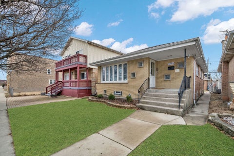 Tiny photo for 5749 W 63rd Place, Chicago, IL 60638 (MLS # 12745317)