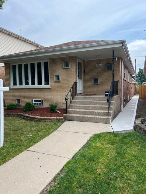 Tiny photo for 5749 W 63rd Place, Chicago, IL 60638 (MLS # 12745317)