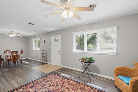 Tiny photo for 1406 E Pennsylvania Avenue, Urbana, IL 61801 (MLS # 12754757)