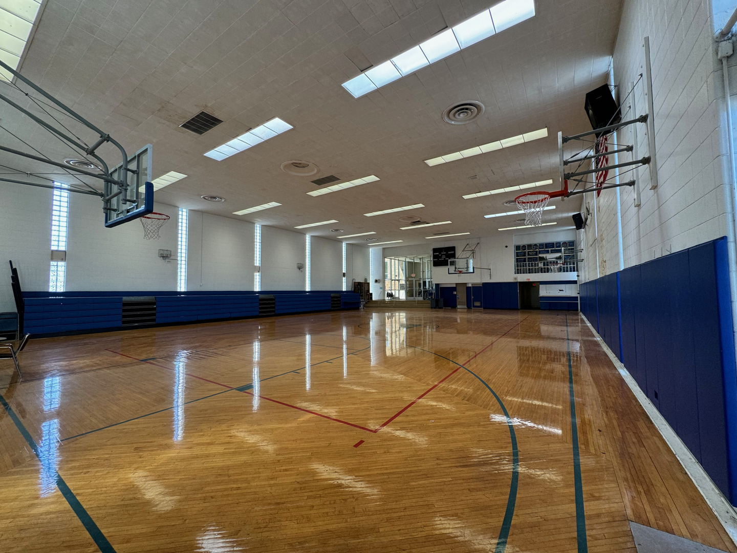 900 Elizabeth Street