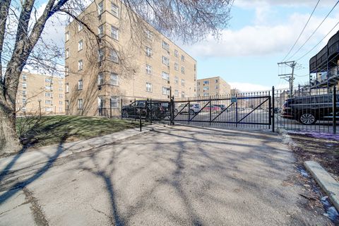 Tiny photo for 6161 N HOYNE Avenue #302, Chicago, IL 60659 (MLS # 12568814)