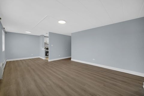 Tiny photo for 6161 N HOYNE Avenue #302, Chicago, IL 60659 (MLS # 12568814)