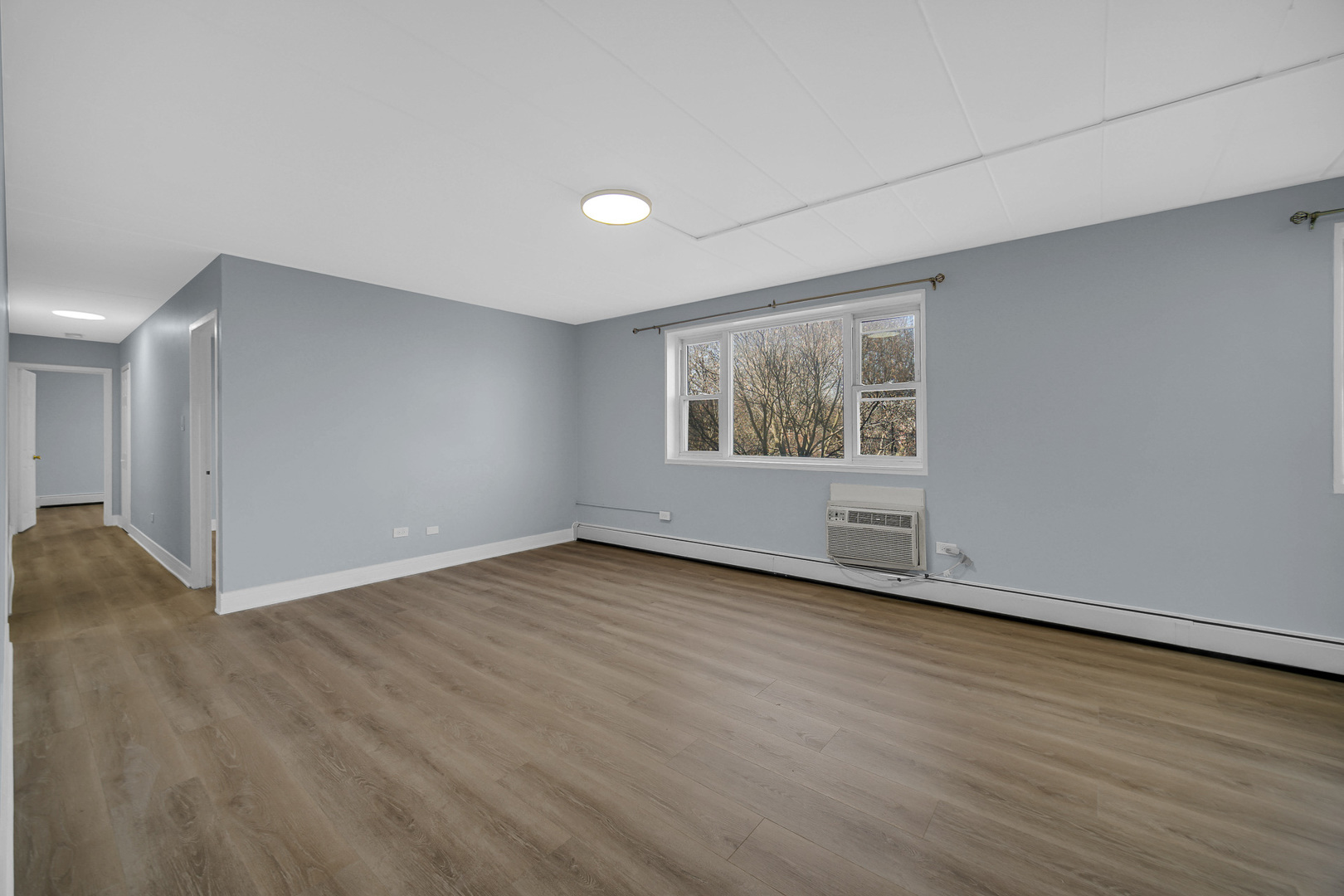 6161 N HOYNE Avenue 302