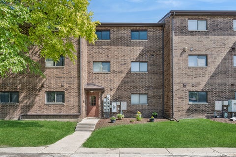 Tiny photo for 2234 Abbeywood Drive #C, Lisle, IL 60532 (MLS # 12690218)