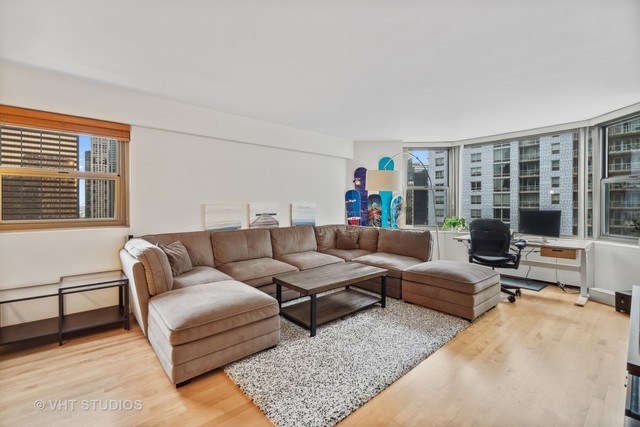 535 N MICHIGAN Avenue 2008