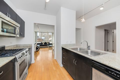 Tiny photo for 8 E RANDOLPH Street #2107, Chicago, IL 60601 (MLS # 12594584)