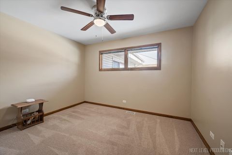 Tiny photo for 104 Briar Lane, North Aurora, IL 60542 (MLS # 12530120)