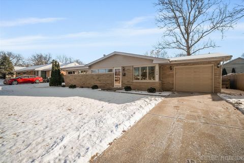 Tiny photo for 104 Briar Lane, North Aurora, IL 60542 (MLS # 12530120)
