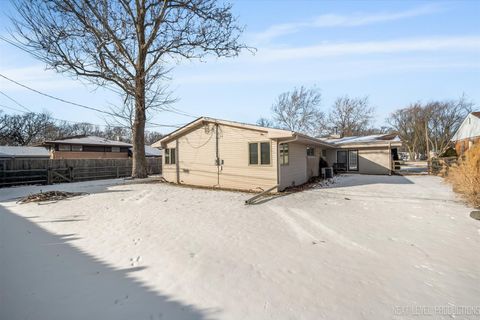Tiny photo for 104 Briar Lane, North Aurora, IL 60542 (MLS # 12530120)