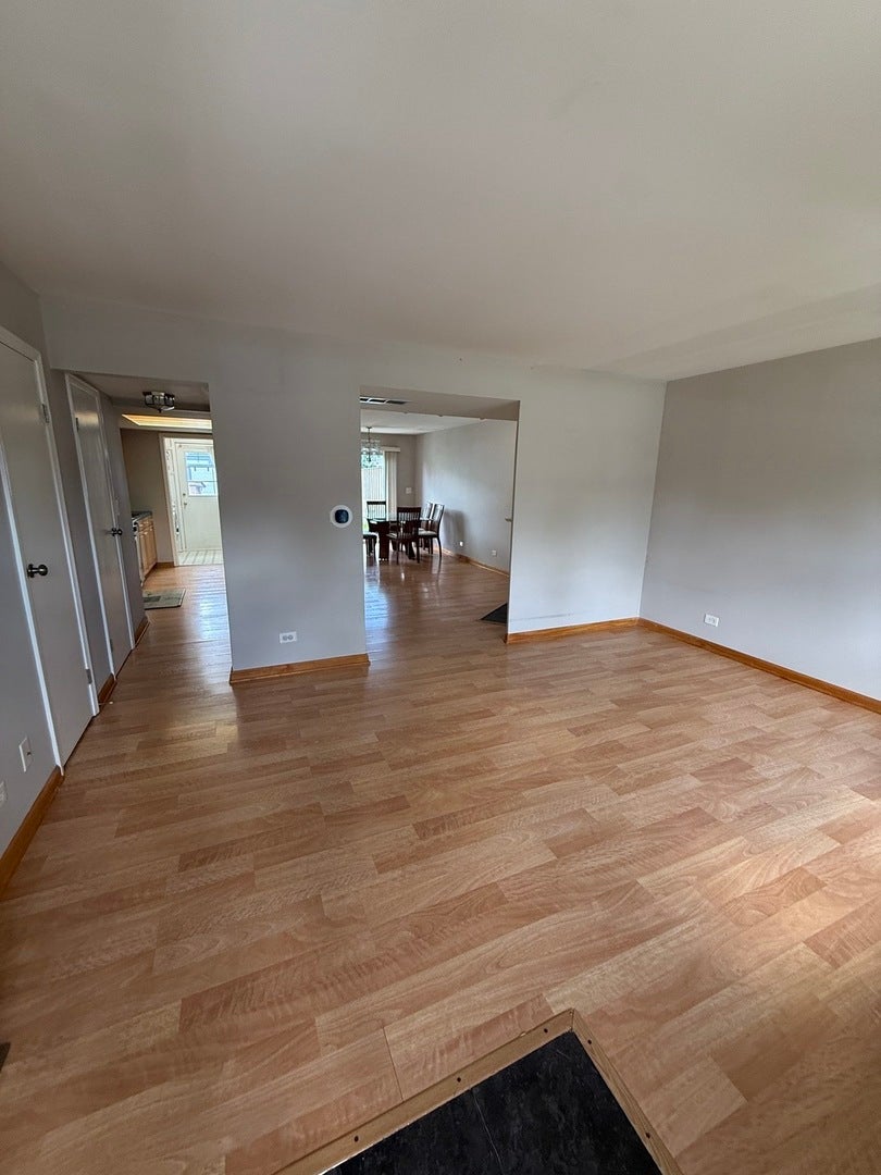 1932 Farnham Court