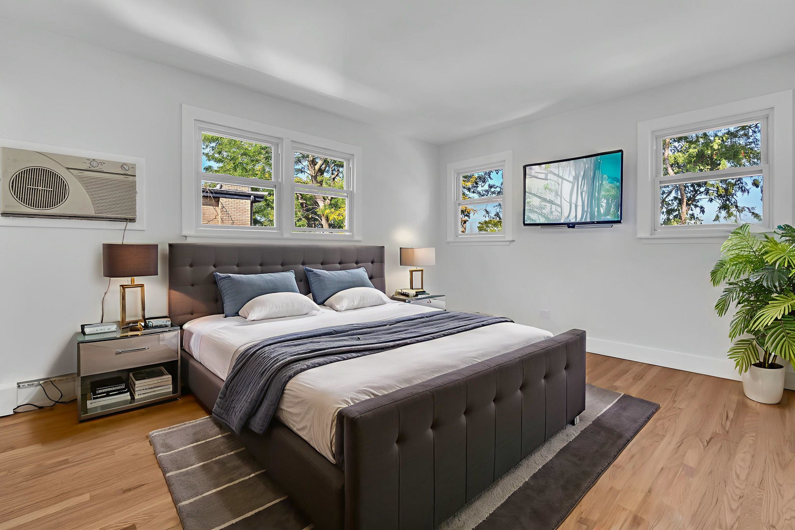 512 W Ida Court