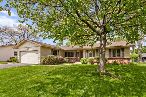 112 Braemar Drive Elk Grove Village IL 60007