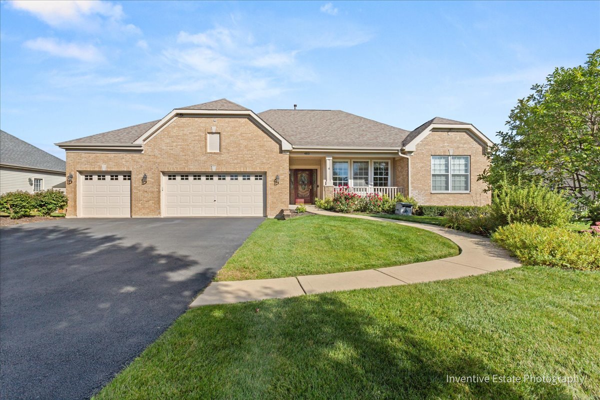 Properties 1 483 Glover Drive