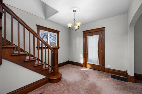 Tiny photo for 817 Grant Street, Bettendorf, IA 52722 (MLS # 12586911)