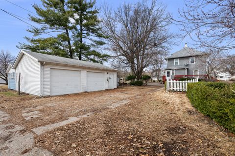 Tiny photo for 817 Grant Street, Bettendorf, IA 52722 (MLS # 12586911)
