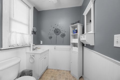 Tiny photo for 817 Grant Street, Bettendorf, IA 52722 (MLS # 12586911)