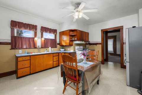 Tiny photo for 817 Grant Street, Bettendorf, IA 52722 (MLS # 12586911)