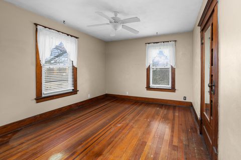 Tiny photo for 817 Grant Street, Bettendorf, IA 52722 (MLS # 12586911)