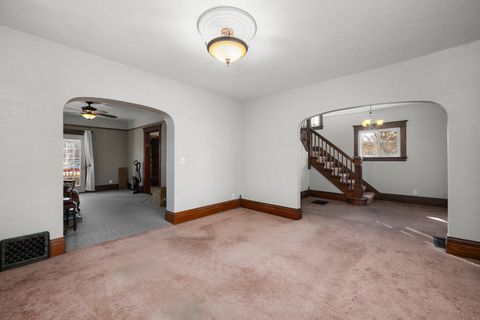 Tiny photo for 817 Grant Street, Bettendorf, IA 52722 (MLS # 12586911)