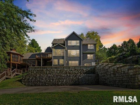 Tiny photo for 6800 RIDGES Court, Bettendorf, IA 52722 (MLS # QC4267350)