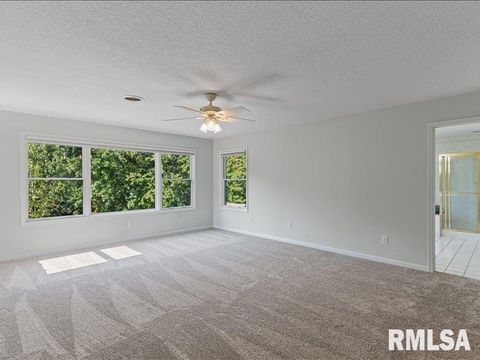 Tiny photo for 6800 RIDGES Court, Bettendorf, IA 52722 (MLS # QC4267350)