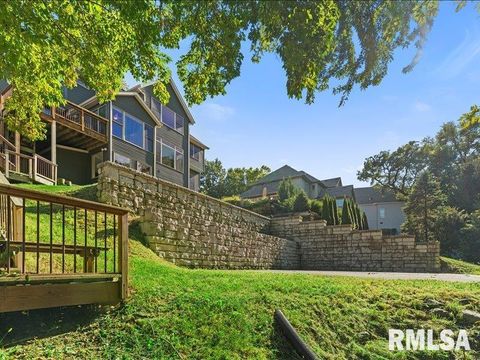 Tiny photo for 6800 RIDGES Court, Bettendorf, IA 52722 (MLS # QC4267350)