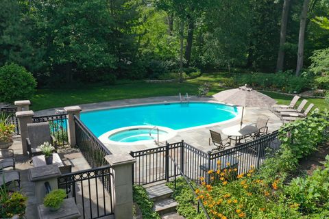 Tiny photo for 546 Lakeland Drive, Lake Bluff, IL 60044 (MLS # 12419465)