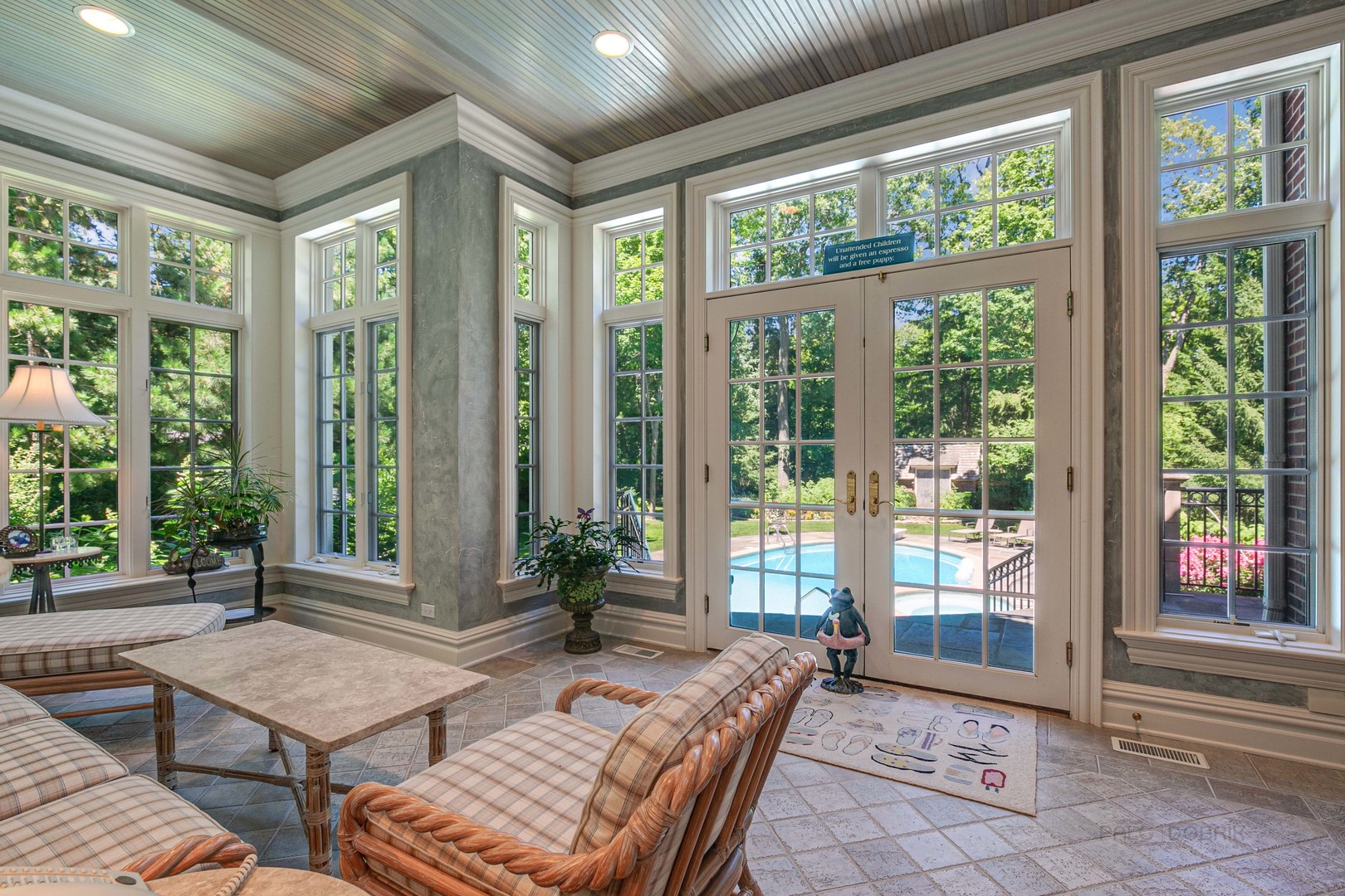 546 Lakeland Drive