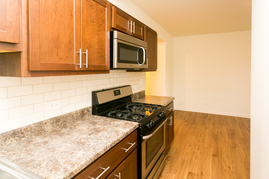 4031 N KENMORE Avenue 101