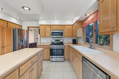 Tiny photo for 22001 Oakton Avenue, Frankfort, IL 60423 (MLS # 12793428)