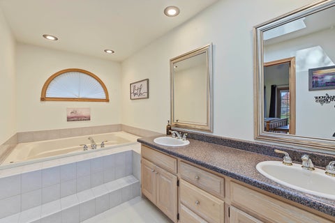 Tiny photo for 22001 Oakton Avenue, Frankfort, IL 60423 (MLS # 12793428)